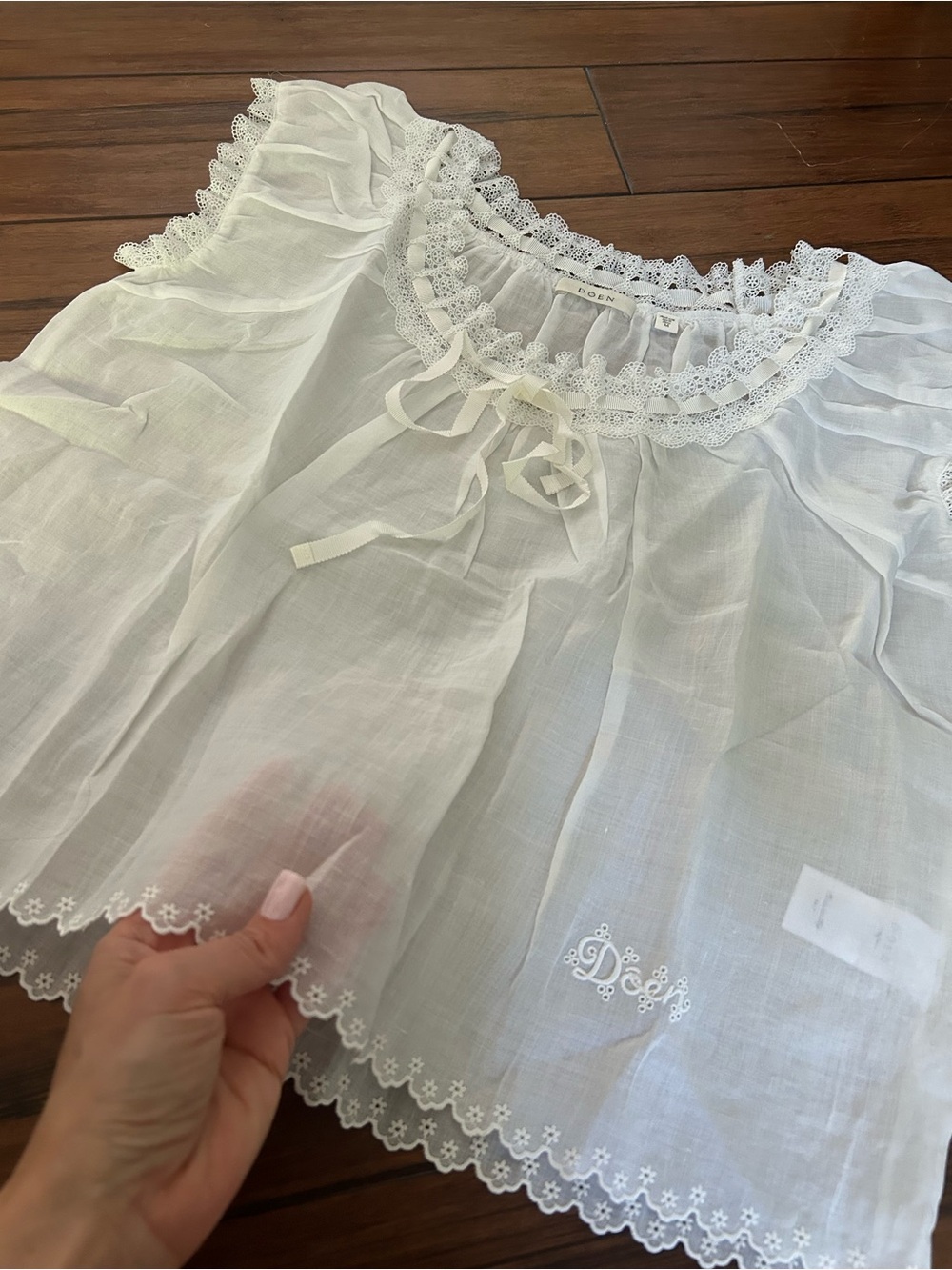Doen Marinette in Salt White Lace-Trim Peasant Blouse - Picture 3 of 7